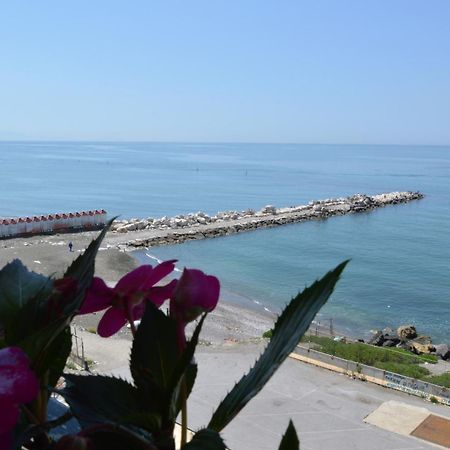 B&B Fronte Del Mare Salerno Exterior foto